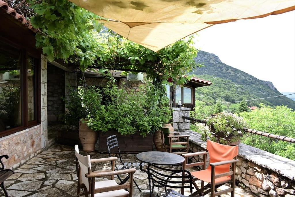 Μικρή Πέτρινη Μεζονέτα 2 Villa Lilaia Exterior photo